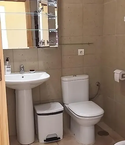 شقة Carabeo 2000 3.1 نيرخا